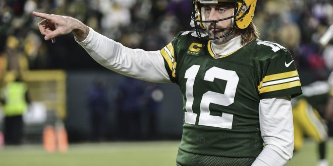 Di mana Aaron Rodgers kuliah?