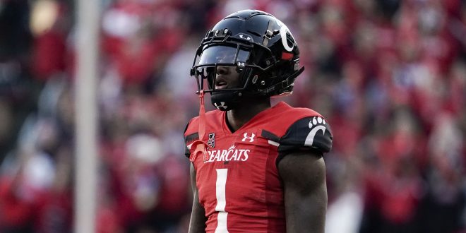 Ahmad 'Sauce' Gardner dari Cincinnati Menyatakan untuk NFL Draft 2022;  Pilihan 15 Besar yang Diproyeksikan