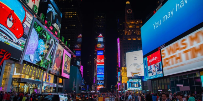 Digital Signage memberi bisnis keuntungan dalam periklanan