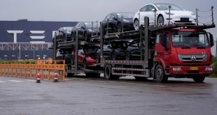 Tesla membuka showroom di wilayah Xinjiang yang kontroversial di China