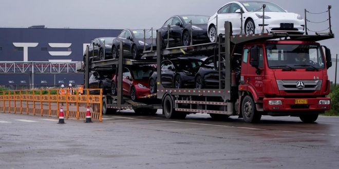 Tesla membuka showroom di wilayah Xinjiang yang kontroversial di China