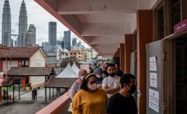 Mengatasi tantangan pemerintahan yang demokratis