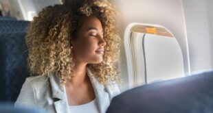 Perjalanan udara liburan: Cara menghindari sakit
