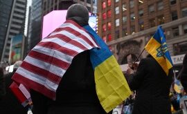 Satu tahun setelah perang Ukraina — apa pendapat publik tentang keterlibatan Amerika di dunia?