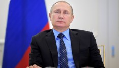 Presiden Rusia Vladimir Putin menghadiri tautan video yang didedikasikan untuk dimulainya pasokan gas alam dari daratan Rusia ke Krimea, di Moskow, Rusia, 27 Desember 2016.  oleh pihak ketiga.  Penggunaan redaksi saja.