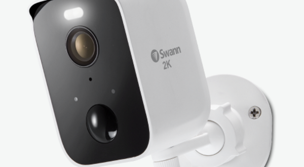 Swann CoreCam Pro – Smart Wi-Fi 2K HD Spotlight Kamera Keamanan Luar Ruangan