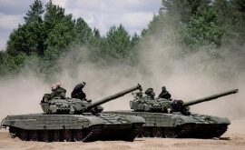 Mempersenjatai Ukraina tanpa melewati garis merah Rusia