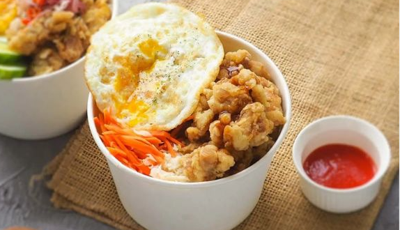Anak Kos Wajib Tahu, Cara membuat Oyakodon, Nasi Ayam Pakai Telur Dadar ala Ricebowl Jepang
